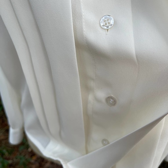90s Cream Blouse Pleat Front Collar Chain Volup by Laura and Jane - Picture 6 of 10